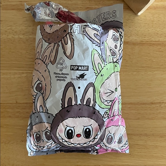 Pink Labubu - Picture 3 of 3